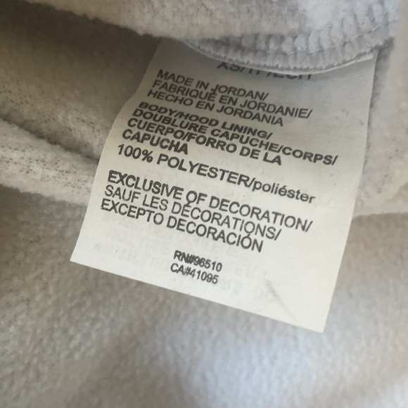 NWT!! Under Armour women’s hoodie - Picture 8 of 8